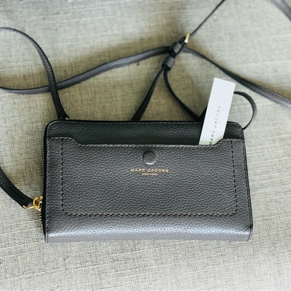 Marc Jacob’s Pebbled Leather crossbody/wallet